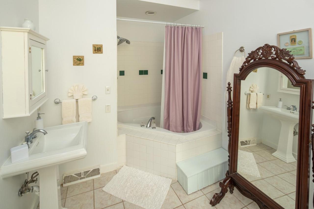 Cloran Mansion Bed & Breakfast Галена Екстериор снимка